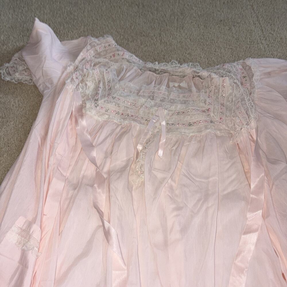 Vintage Unique Barbizon Peignoir Nightgown Robe Set Lace Embroidered Pink SZ M